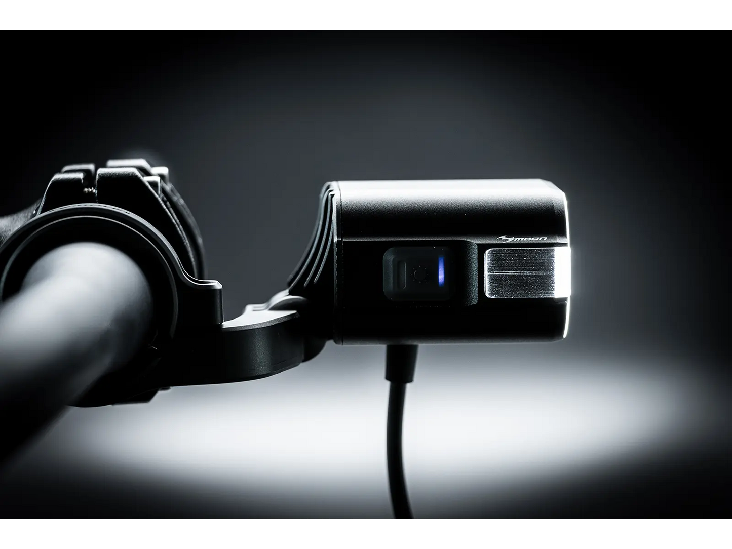 MOON Front light E-Power 2000 Black