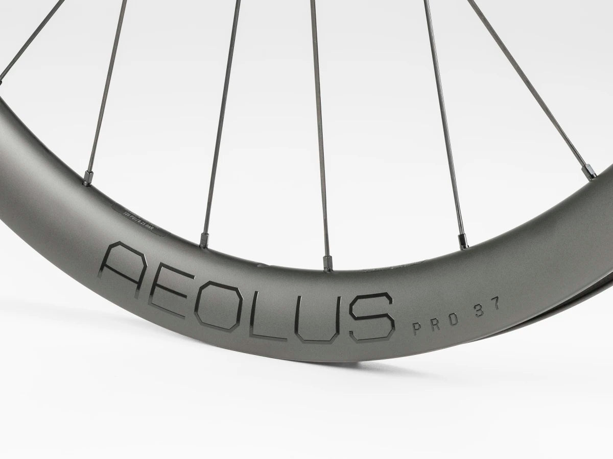 Bontrager Aeolus Pro 37 TLR Disc Takakiekko, XDR