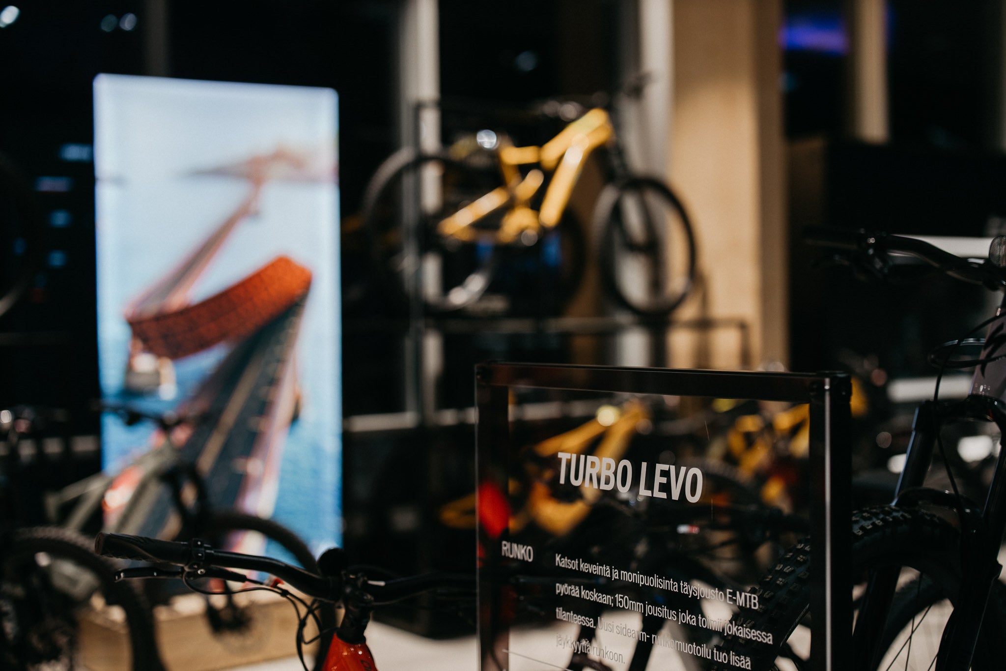 Kuva Cyclin Seinäjoen kaupasta Turbo Levo blur