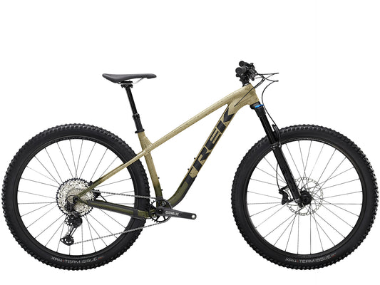 Trek Roscoe 9 2023 1 Matte Quicksand to Olive Fade/Black jäykkäperäinen maastopyörä Cycli.fi