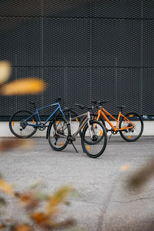 Specialized Sirrus hybridipyöriä