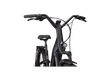 Musta Specialized Como 4.0 -sähköpyörä ohjaustasolla ja etuvalolla
