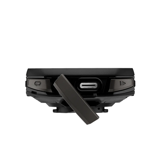 Garmin Edge 850 alta latausportti USB C
