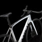 Trek Emonda SL 5 2024 White Prismatic valkoinen yläviistosta ohjaamo