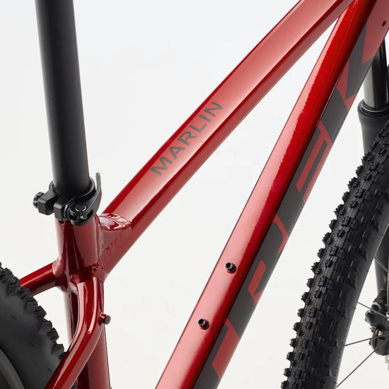 Trek Marlin 5 Gen 3 2026 Fury Red runko