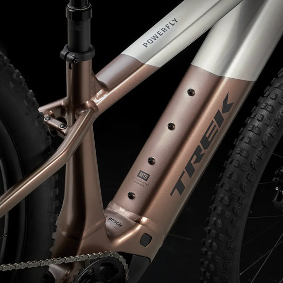 Trek Powerfly+ 8 800wh sähkömaastopyörä keskiöalue yksityiskohta
