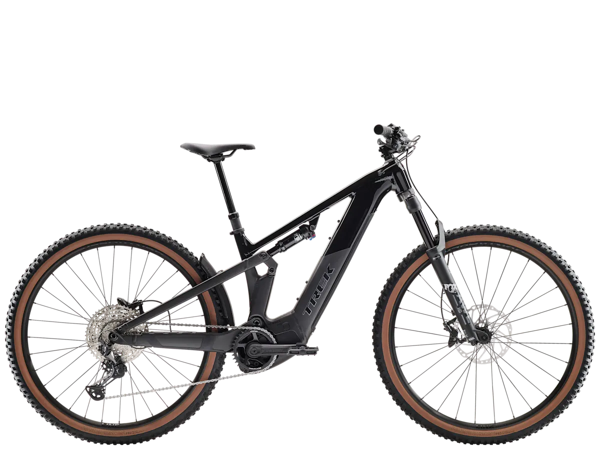 Trek Powerfly FS+ 6 800wh sähkömaastopyörä musta sivulta