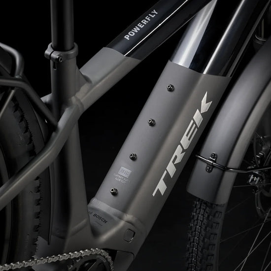 Trek Powerfly+ 4 varusteltu sähkömaastopyörä keskiöalue