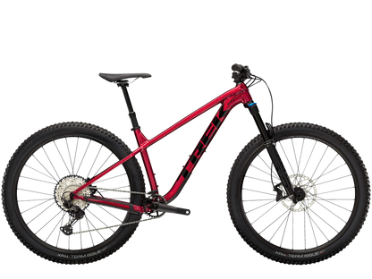 Trek Roscoe 9 2023 8 Crimson jäykkäperäinen maastopyörä Cycli.fi